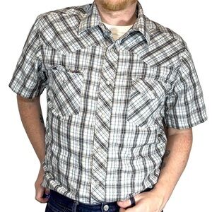 Wrangler - Vintage Pearl Snap with Silver Threading. Size L